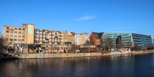 River Spree, Mitte neighbourhood, Berlin, Germany