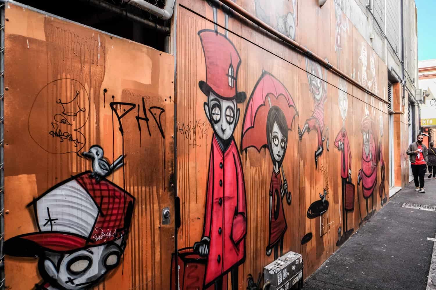 Arte callejero en una de las paredes de los callejones en Perth, Australia