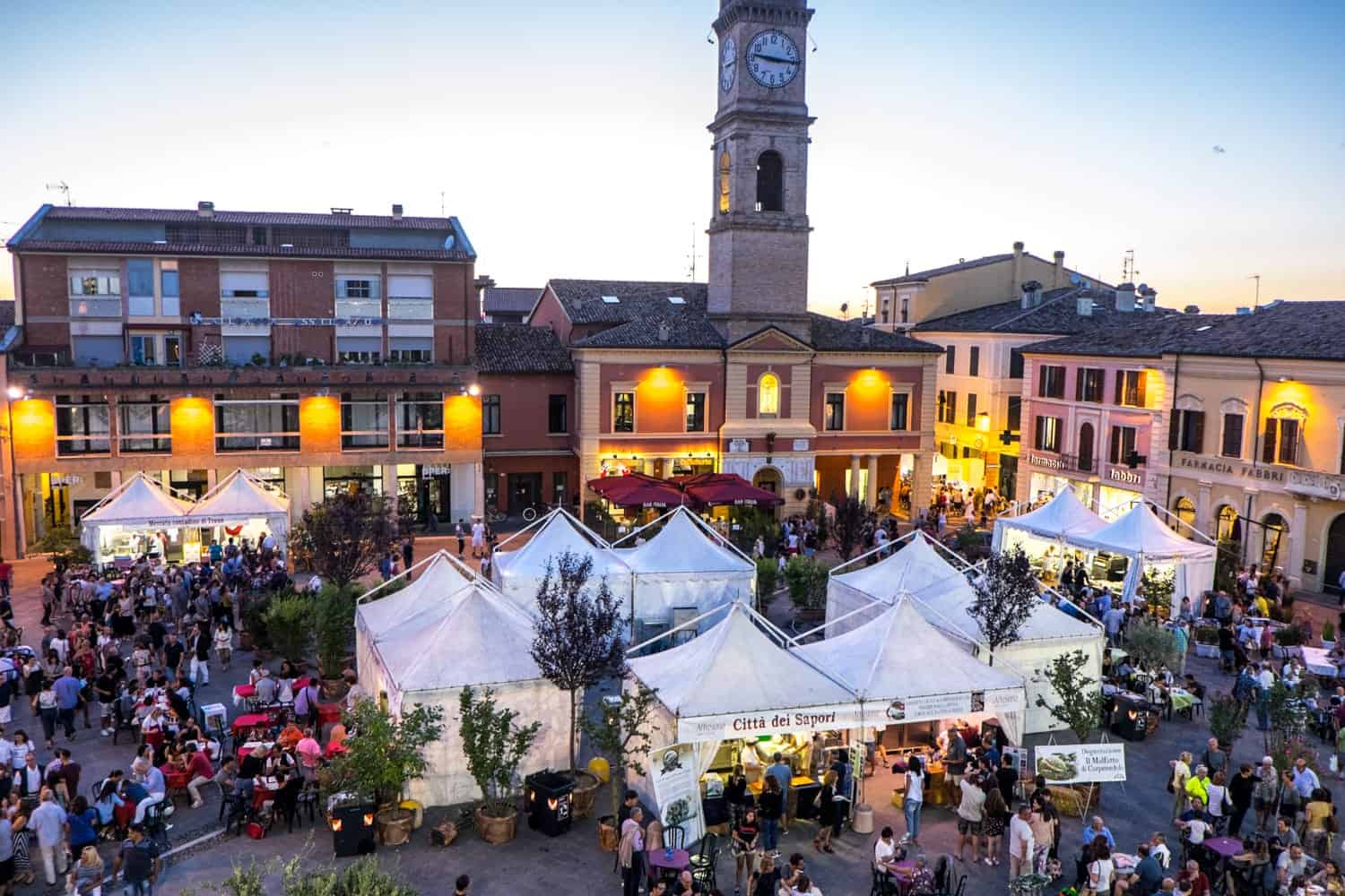  Dozens of food stalls during the Artusi Festival / Festa Artusiana in Forlimpopoli, Italy