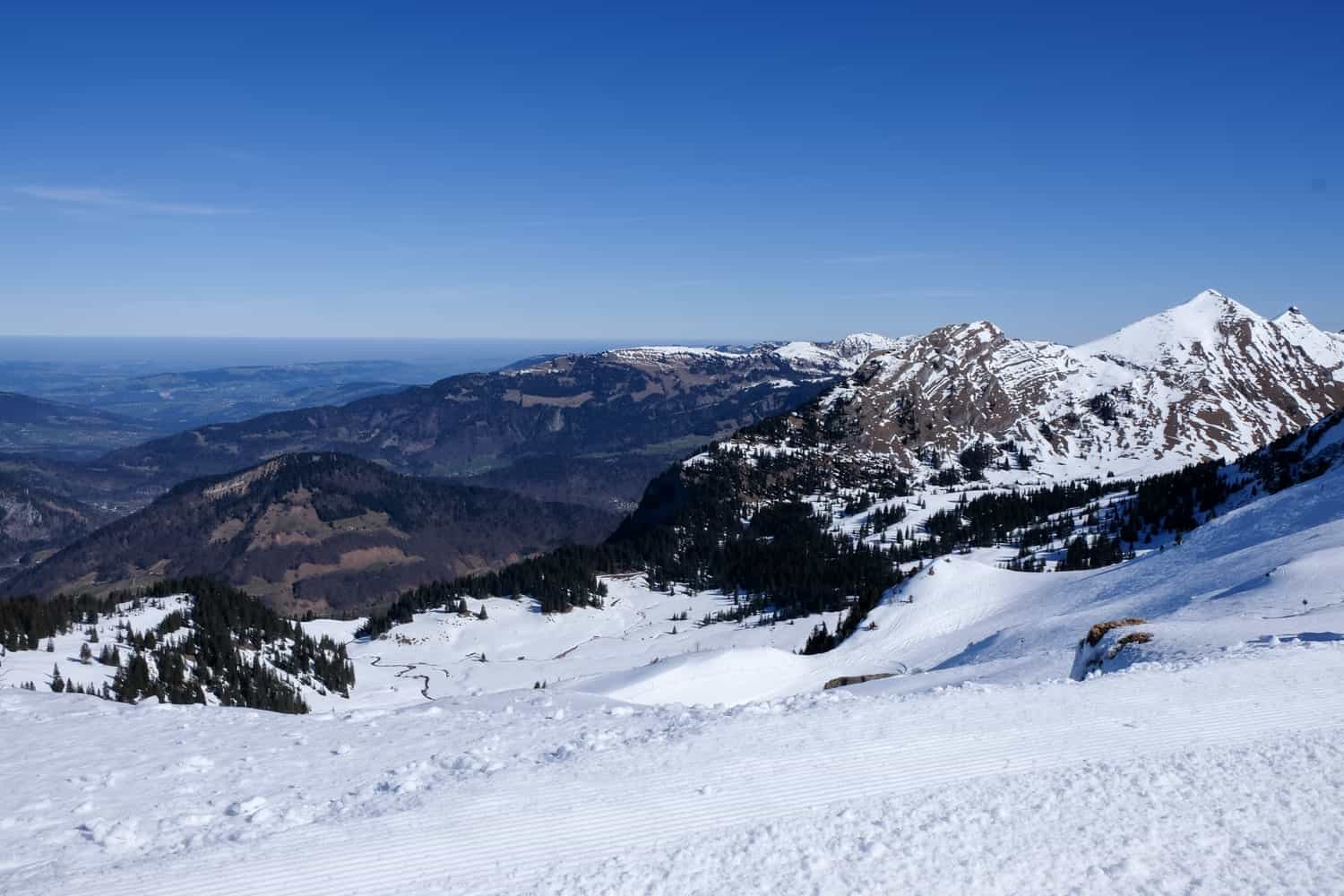 Lech Zürs am Arlberg ski season in Austria