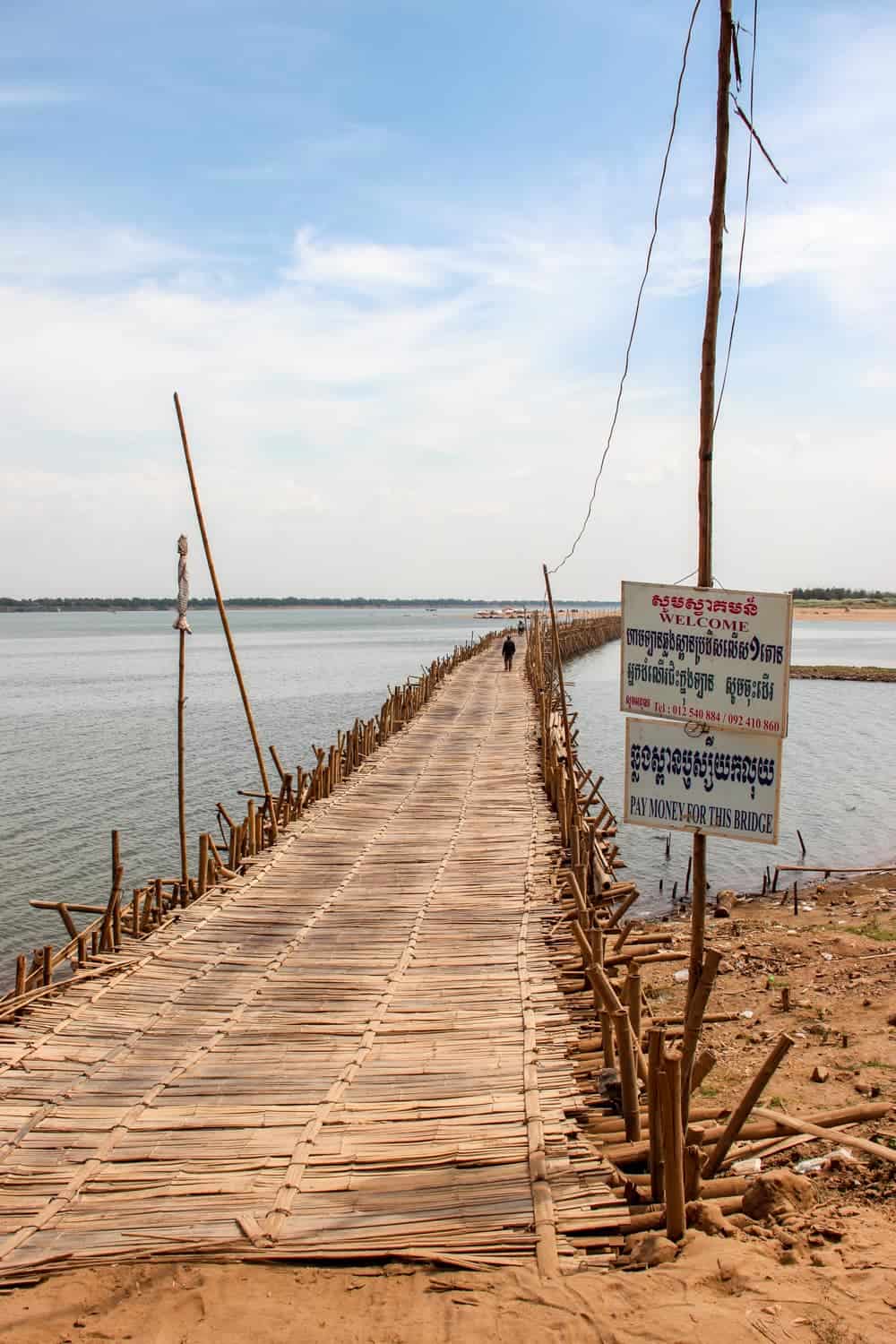 Precio del cruce del puente de bambú en Kampong Cham, Camboya
