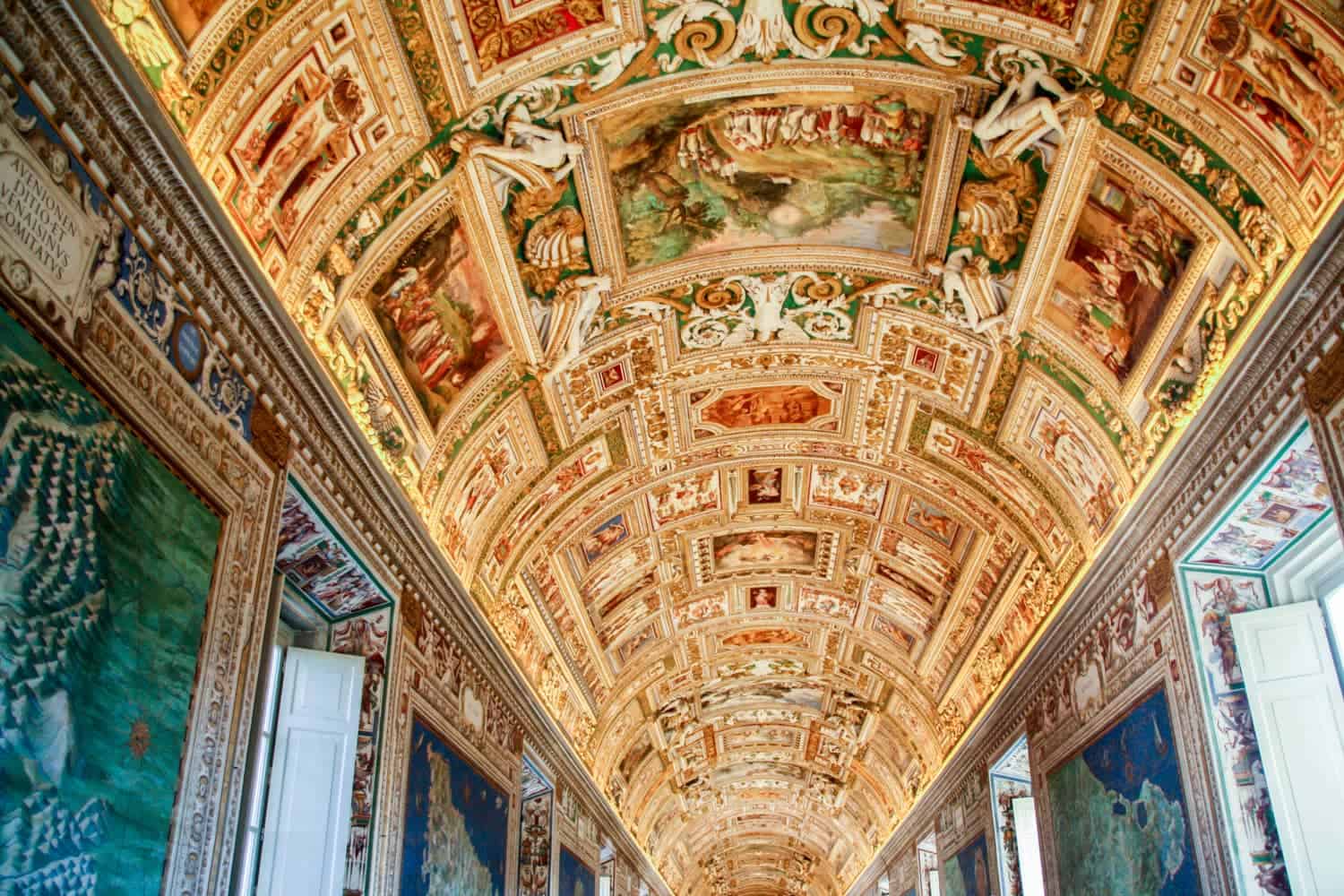 Is It Worth Visiting The Vatican Museum In Rome Walled